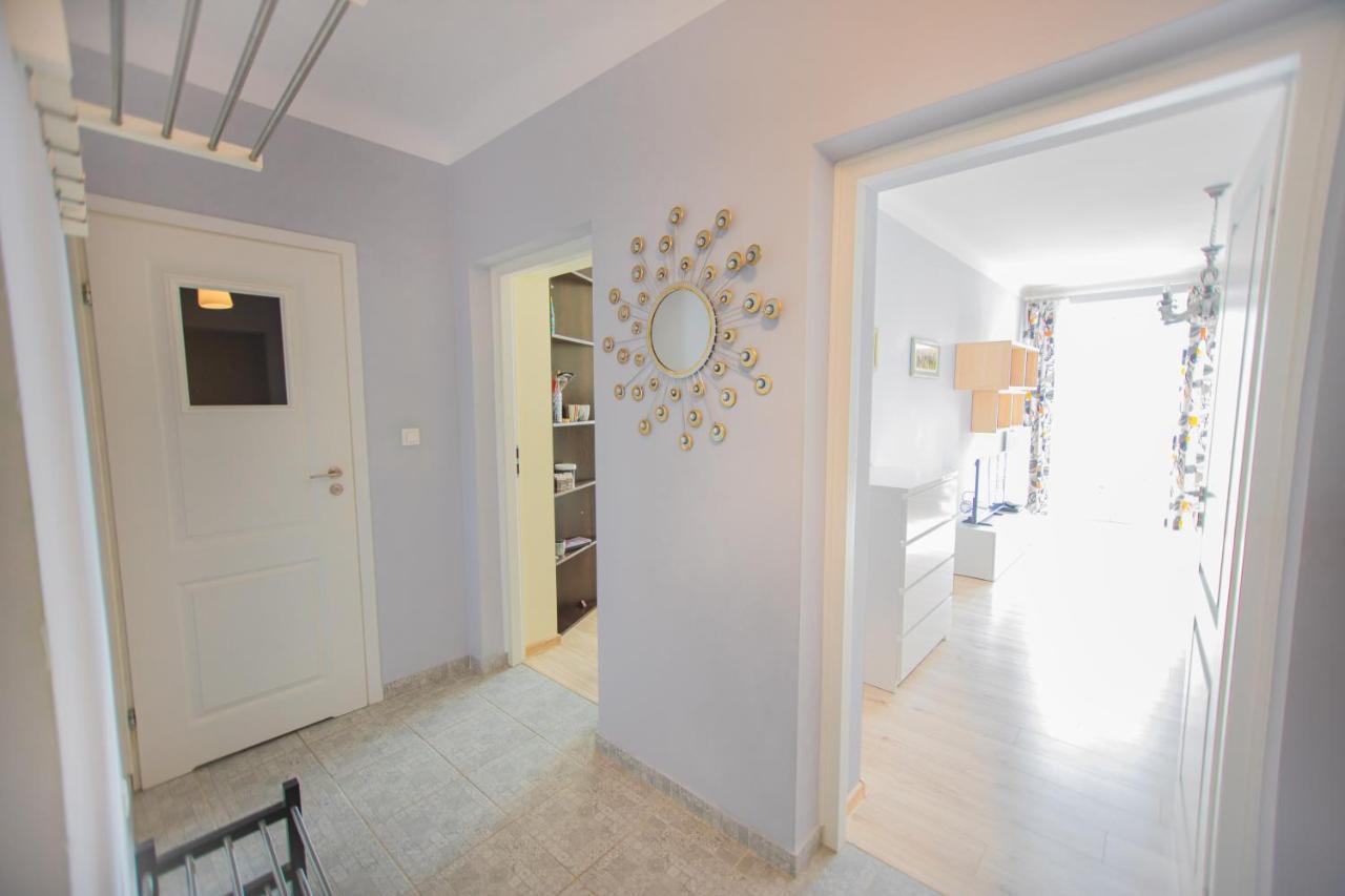 Large Flat. Great View. City Center. Varşovia Exterior foto